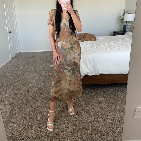 christy lyn Dresses & Skirts - Vintage shift maxi dress